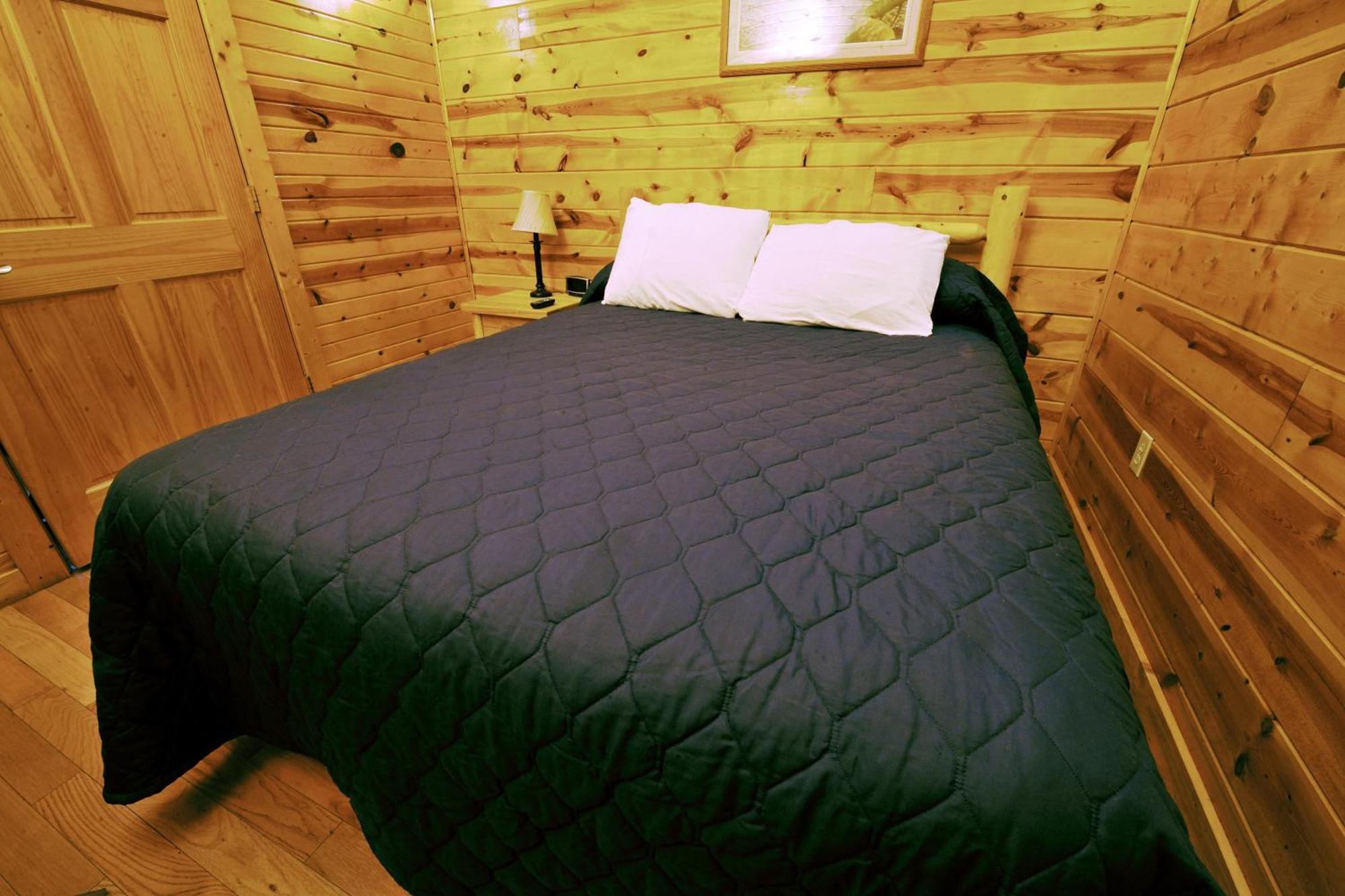 The Cabins At Pine Haven - Beckley Beaver Εξωτερικό φωτογραφία