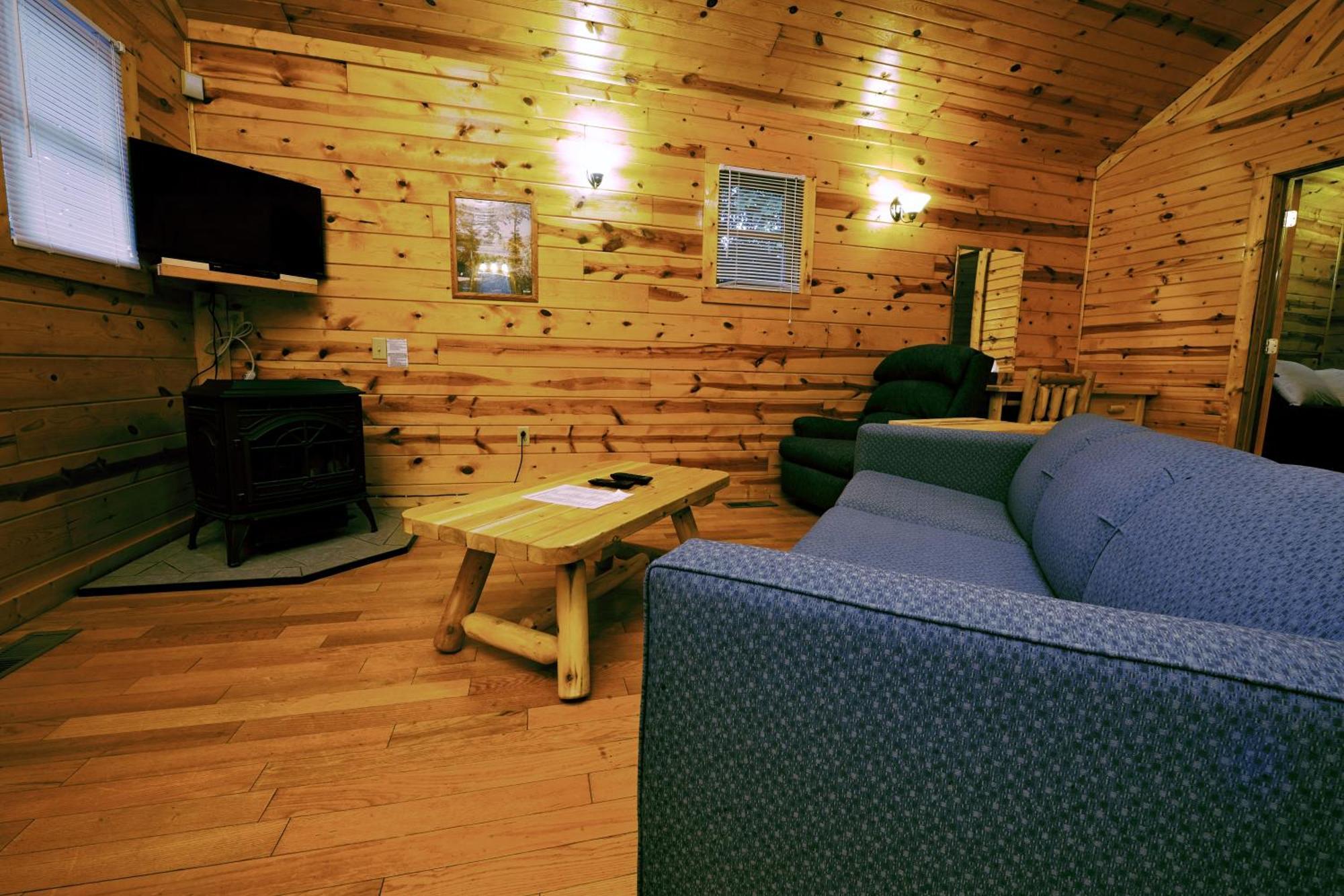 The Cabins At Pine Haven - Beckley Beaver Εξωτερικό φωτογραφία