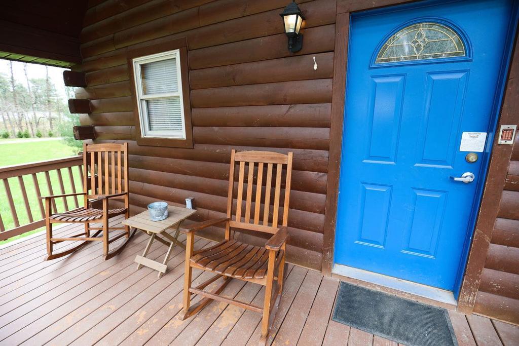 The Cabins At Pine Haven - Beckley Beaver Εξωτερικό φωτογραφία