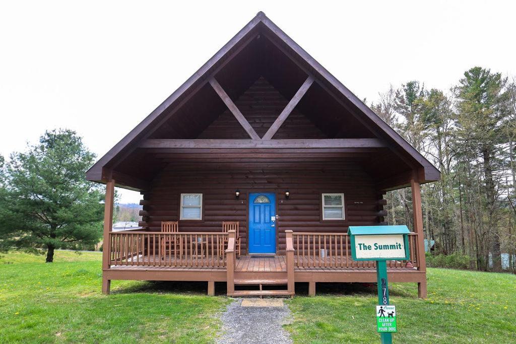 The Cabins At Pine Haven - Beckley Beaver Εξωτερικό φωτογραφία